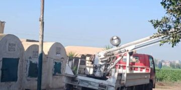 استمرار رفع كفاءة الانارة العامة بالطرق الرئيسية مداخل المدينة   رئيس المدينة ،صيانة واصلاح كشافات الانارة العامة بقلين