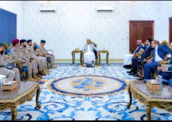الرئيس الزُبيدي يستقبل قيادة القوات المشتركة لقوات التحالف العربي بعاصمة دولة الجنوب العربي