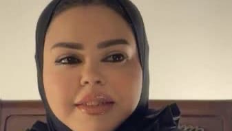 شيرين سليمان إبراهيم… موهبة تتقن الخيط واللون وتتألق في أول عرض أزياء لها في مهرجان «آخر موضة» – الموسم 41