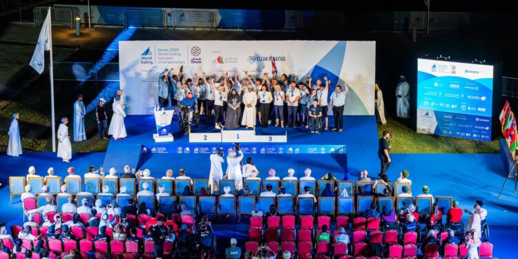 في أول بطولة رسمية إنجلترا تفوز ببطولة العالم للإبحار الشراعي ذوي الإعاقة 2025 في سلطنة عُمان
