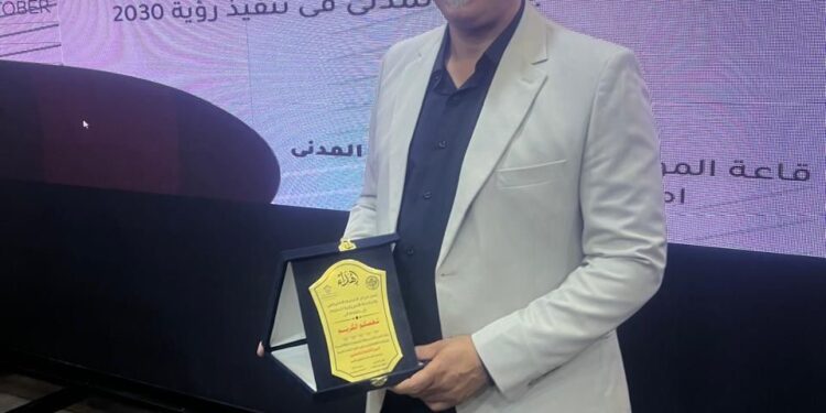 من ورش البداية إلى أضواء الموضة العربية