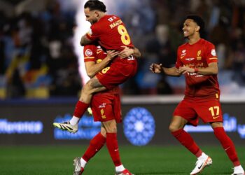 القادسية يكتسح الرياض برباعية نظيفة في الدوري السعودي