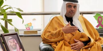 بحث سبل تعزيز التعاون المشترك بين  تعليم الشرقية وجامعة حفر الباطن