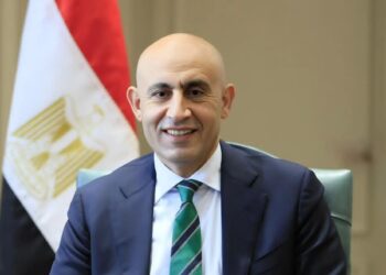 وزير التربية والتعليم يصدر كتابًا دوريًا بشأن تكليف معلمي الدفعة الثانية من المبادرة الرئاسية “١٠٠٠ مدير مدرسة”