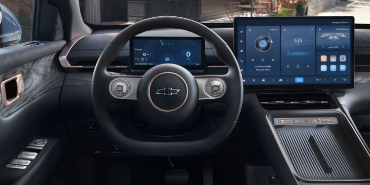 جنرال موتورز والمنصور تقودان ثورة التنقل الكهربائي  الكشف عن كابتيفا الكهربائية وسبارك الكهربائية