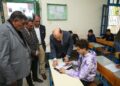 محافظ كفرالشيخ يتابع سير امتحانات الشهادة الإعدادية بمدرسة الشهيد حمدي إبراهيم الإعدادية بنين.. مؤكدًا توفير مناخ آمن ومنضبط للطلاب