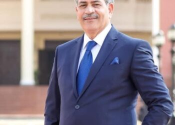 مفهوم  توطين الإعلام الرقمي بالمناطق المعزولة في كتاب جديد للدكتور عادل صالح