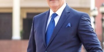 مفهوم  توطين الإعلام الرقمي بالمناطق المعزولة في كتاب جديد للدكتور عادل صالح