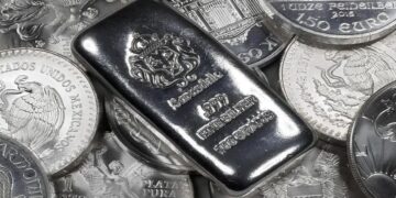 الفضة تواصل الارتفاع في الأسواق المصرية