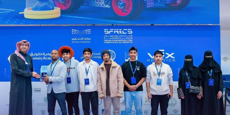 الكلية التقنية للبنات بالأحساء تفوز بالمركز الأول ضمن تحالف HAS5 في مسابقة VEX U الوطنية