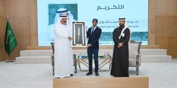 تقنية الأحساء تنظّم جلسة حوارية وتستضيف الأمين العام للتواصل الحضاري