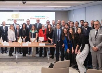 في إطار جهودة لدعم القطاع الصحي  البنك العربى الافريقى الدولى يوقّع عقداً مع سيمنز هيلثينيرز لصالح مستشفيات جامعة أسيوط