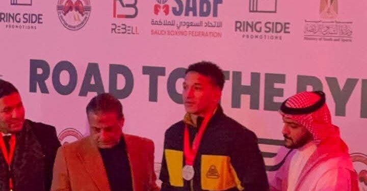 عمر هيكل  يفوز بتصفيات بطولة الملاكمة محترفين Road to the pyramids