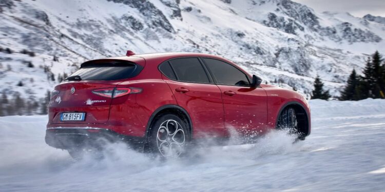 نظام الدفع الرباعي… روح رياضية واحدة: 75 عاماً من الدفع الرباعي لدى Alfa Romeo