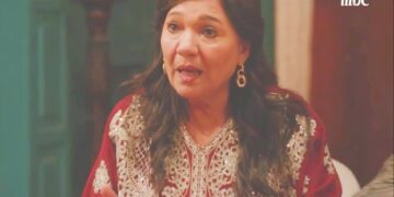 “عايدة رياض تتألق في «بابا وماما جيران»… وإشادات واسعة بشخصية ميمي”