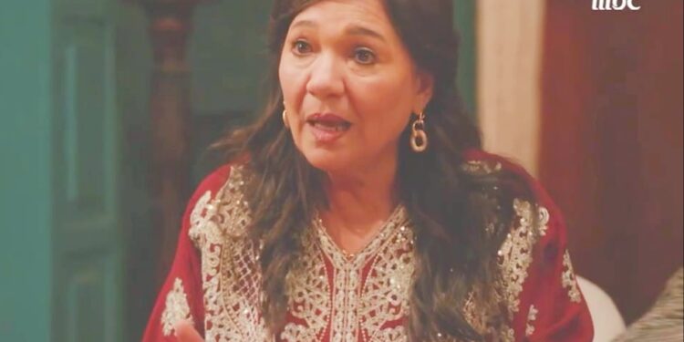 “عايدة رياض تتألق في «بابا وماما جيران»… وإشادات واسعة بشخصية ميمي”