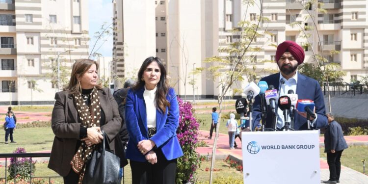 رئيس مجموعة البنك الدولي يزور وحدات المبادرة الرئاسية “سكن لكل المصريين” بمدينة العاشر من رمضان