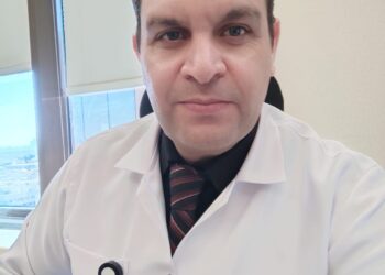 د.علي هاشم أخصائي الأمراض الجلدية