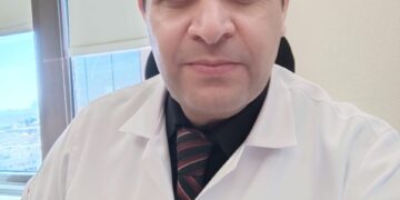 د.علي هاشم أخصائي الأمراض الجلدية