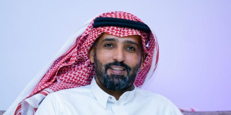 أبو عزوز المحمدي.. منشئ محتوى يجمع بين الفكاهة والتفاعل في عالم السوشيال ميديا