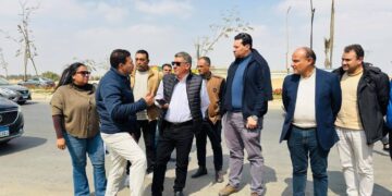 رئيس جهاز حدائق أكتوبر يتفقد عدداً من مشروعات الطرق بالمدينة ويوصي بسرعة الإنتهاء من الأعمال الجارية