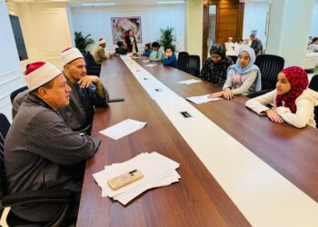 بالتعاون مع مجلس الأمناء  👈💢💢جهاز حدائق أكتوبر يعلن انطلاق اختبارات أكبر مسابقة لحفظ القرآن الكريم بالمدينة