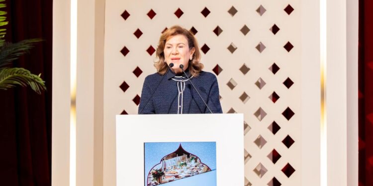 “أصدقاء مرضى السرطان” تجمع 300 مريض و عائلاتهم على مائدة إفطار رمضانية