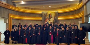 الدولي لشباب الأقباط في روما I F C Y R يهنئ الدكتور القس بطرس فلتاؤوس لتجديد الثقة وانتخابه رئيسًا لمجمع الكنائس المعمدانية الكتابية