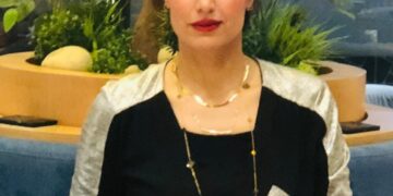 الإعلامية وخبيرة التجميل نجلاء فاروق تهنئ الشعب المصري والأمة الإسلامية بحلول عيد الفطر المبارك