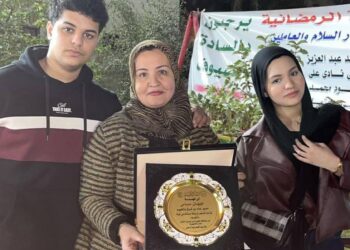 تكريم المهندسة جيهان حسن عباس في لقاء موسع لقيادات الري وروابط مستخدمي المياه بالفيوم لتعزيز إدارة الموارد المائية