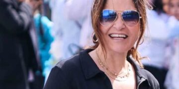 إيمان منجى.. أم مثالية وقائدة تعليمية برؤية إنسانية للعام الثاني على التوالي