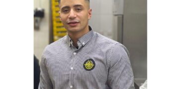 صلاح الدين وائل يتألق بلقب أفضل شخصية لعام 2025 ويواصل مسيرة النجاح والتميز