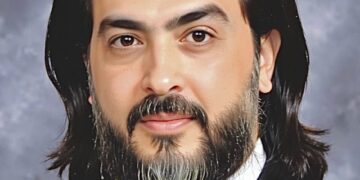 يصرح الدكتور محمد نبيل عبدالجواد صاحب مجموعة مدارس هابى هوم الخاصة التعليم في خطر… ولو ما اتحركناش دلوقتي هنندم كلنا بعد كده”