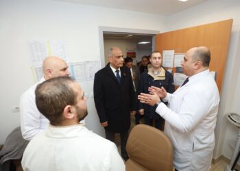 محافظ كفرالشيخ يتفقد مستشفى مركز الأورام الجديد .. صرّح طبي بمواصفات عالمية لخدمة أهالينا.. مشيدًا بالتجهيزات والكوادر الطبية