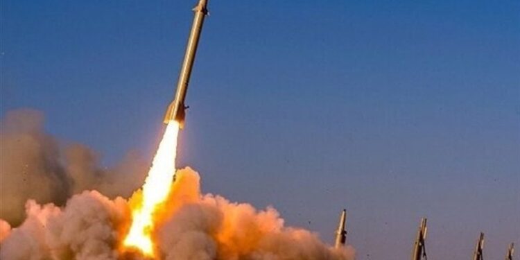 السيناريو المرعب: حرب الاستنزاف تدفع أمريكا وإسرائيل وإيران نحو استخدام الأسلحة غير التقليدية