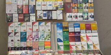 السجائر المهربة… من الظل إلى قلب السوق