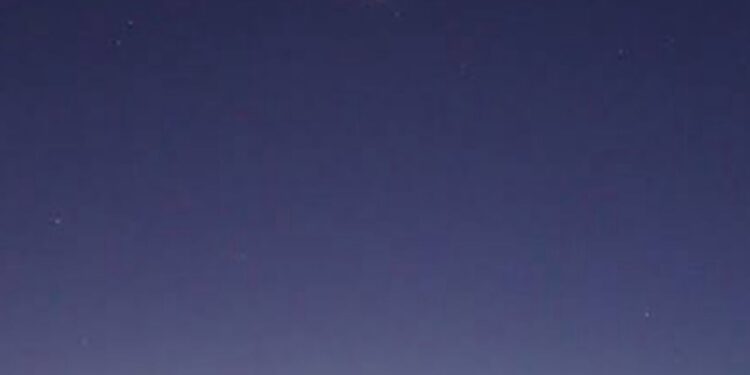 عطارد يزين فجر السبت