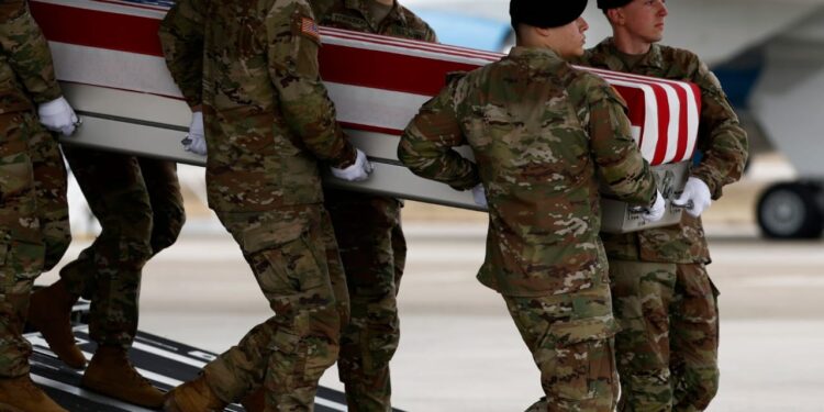 بین النصب التذکاریة وصمت البنتاغون: كيف أخفى الجیش الأمیركي جثث 792 قتیلاً خلال 30 یوماً؟