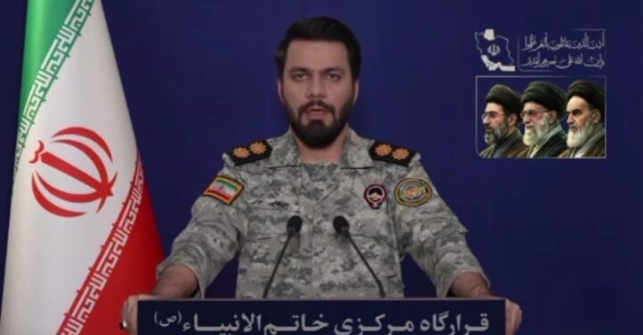 في خطوة تحمل أبعادًا سياسية واستراتيجية عميقة، أعلنت إيران عبر مقر خاتم الأنبياء عن استثناء العراق من أي قيود محتملة في مضيق هرمز، بالتزامن مع توجيه رسالة رسمية مؤثرة إلى الشعب العراقي، وصفت فيها مواقفه بأنها ستُسجل في صفحات التاريخ، مؤكدة أنه “مصدر عز للمسلمين في العالم