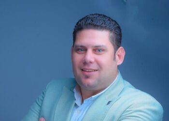 د. عادل شمس: التدخل المبكر في التخاطب مفتاح أساسي لتنمية مهارات الطفل اللغوية والاجتماعية