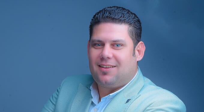 د. عادل شمس: التدخل المبكر في التخاطب مفتاح أساسي لتنمية مهارات الطفل اللغوية والاجتماعية