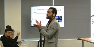 شركة RAKICT تستعرض مستقبل التدريب في الذكاء الاصطناعي لطلبة الهندسة من داخل الأكاديمية العربية بالقرية الذكية