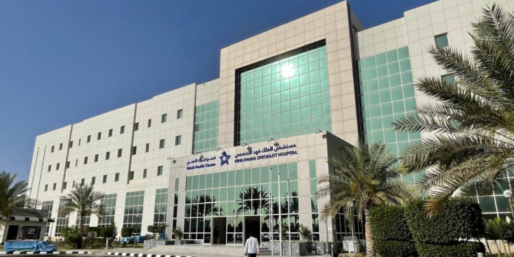 إنقاذ بصر طفلة بعد تدخل جراحي عاجل بمستشفى الملك فهد التخصصي بتبوك