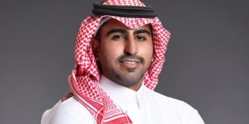 عبدالعزيز عثمان التميمي.. خبير في عالم السوشيال ميديا