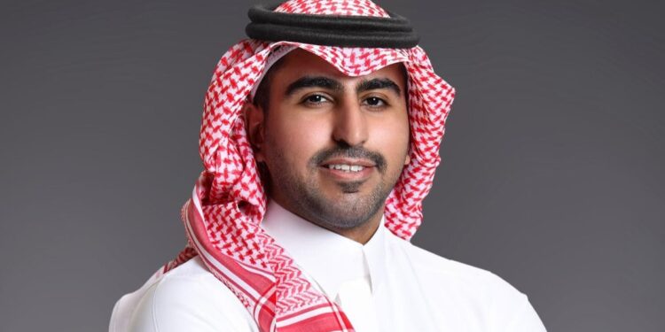 عبدالعزيز عثمان التميمي.. خبير في عالم السوشيال ميديا