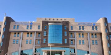 تدخل جراحي دقيق ينقذ حياة طفل خديج بمستشفى الولادة والأطفال في تبوك