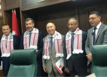 “إشهار كتاب الدكتور محمد عليان النعيمات “التنظيم القانوني للبنوك الإلكترونية”