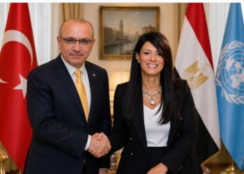 سفير تركيا بالقاهرة يهنئ رانيا المشاط بتعيينها وكيلةً للأمين العام للأمم المتحدة