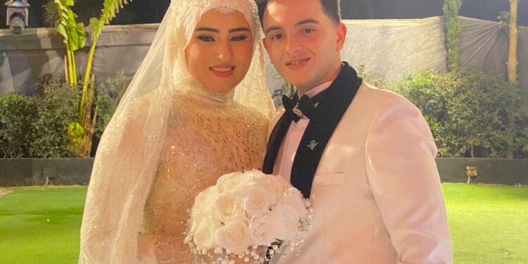 زفاف  احمد ومي بحضور الأهل والأصدقاء