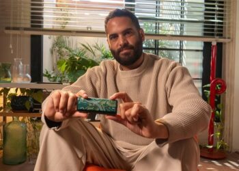 ايكوس”IQOS” تدعم الفن المحلي من خلال تجارب إبداعية غامرة